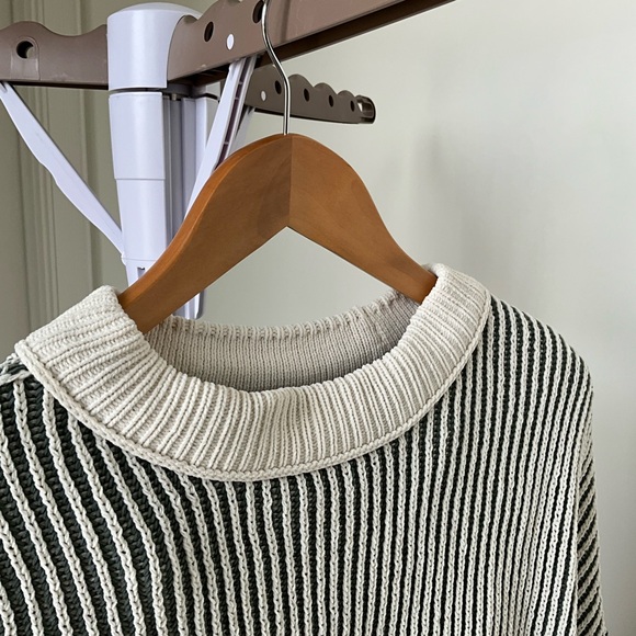 Aerie Green Cream Ribbed Knit Oversized Sweater Drop Shoulder - Picture 6 of 6